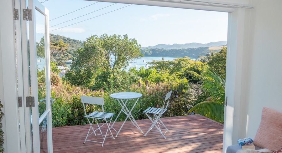  at 6 Mary Hassett Street, Mangōnui