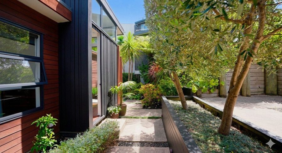  at 1/11 Pullum Street, Birkenhead, North Shore City, Auckland