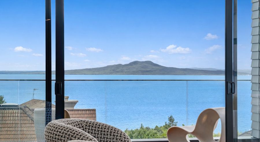  at 31 Churchill Road, Murrays Bay, North Shore City, Auckland