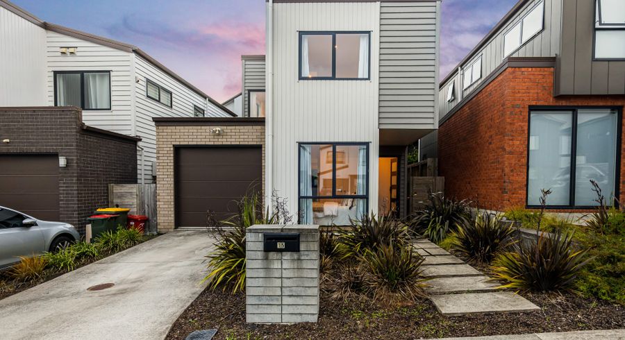  at 15 Mita Road, Silverdale, Silverdale