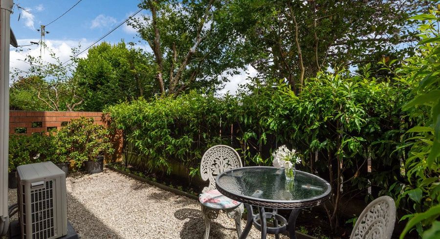  at 4/83 Lake Road, Devonport, North Shore City, Auckland