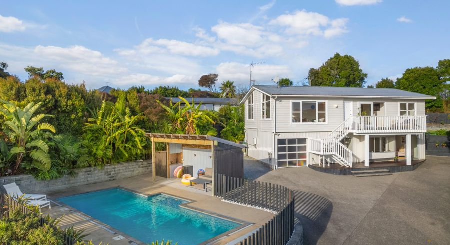  at 52 Alton Avenue, Hillcrest, Auckland