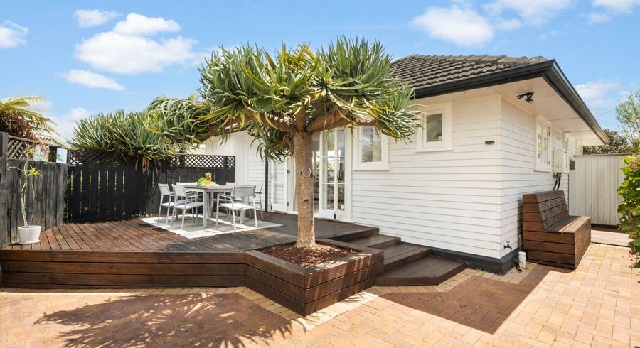  at 22 Strid Road, Te Atatu South, Waitakere City, Auckland