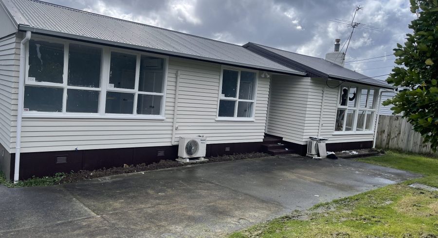  at 20 Larnoch Road, Henderson, Henderson, Waitakere City, Auckland
