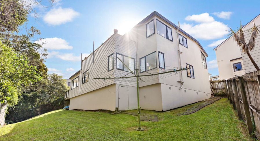  at 1/51 Noeleen Street, Glenfield, North Shore City, Auckland