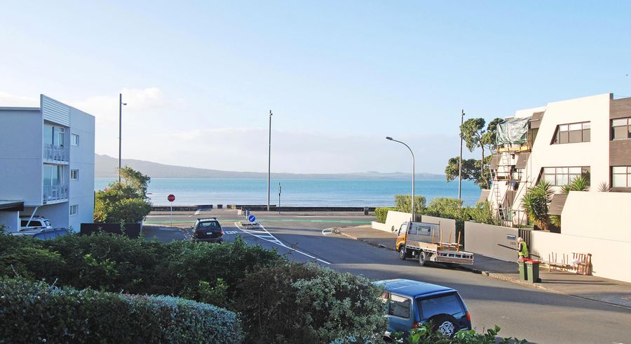  at 2/11 Kohimarama Road, Kohimarama, Auckland