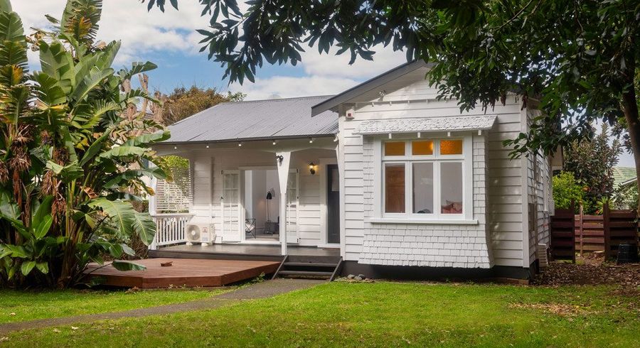  at 1/110 Owairaka Avenue, Owairaka, Auckland