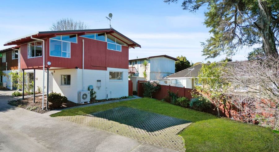  at 1/41 Matuhi Rise, Henderson, Waitakere City, Auckland