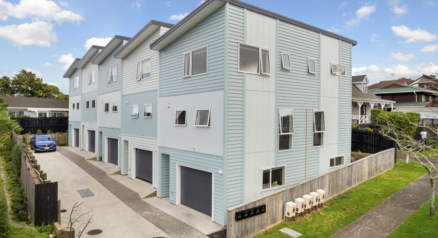  at 4A John Shaw Drive, Saint Johns, Auckland