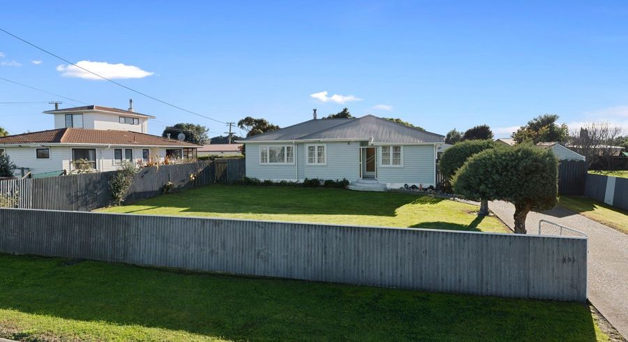  at 2 Kiharoa Street, Otaki Beach, Otaki