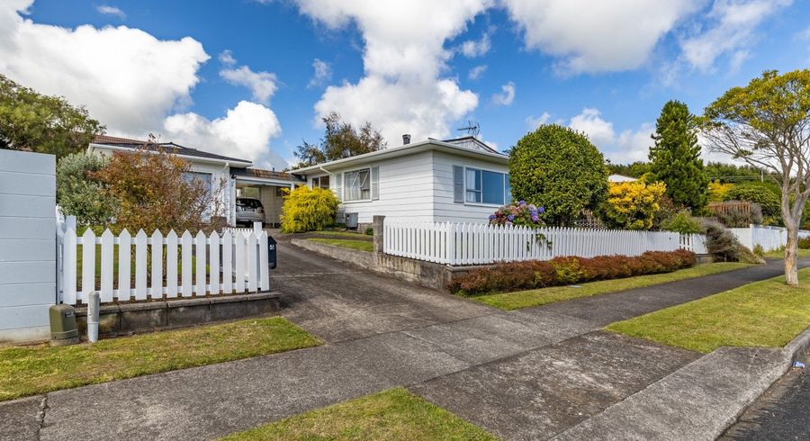  at 4 Poplar Grove, Whalers Gate, New Plymouth