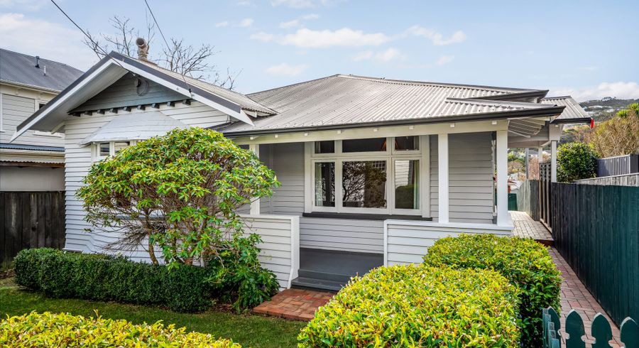  at 376 Karori Road, Karori, Wellington, Wellington