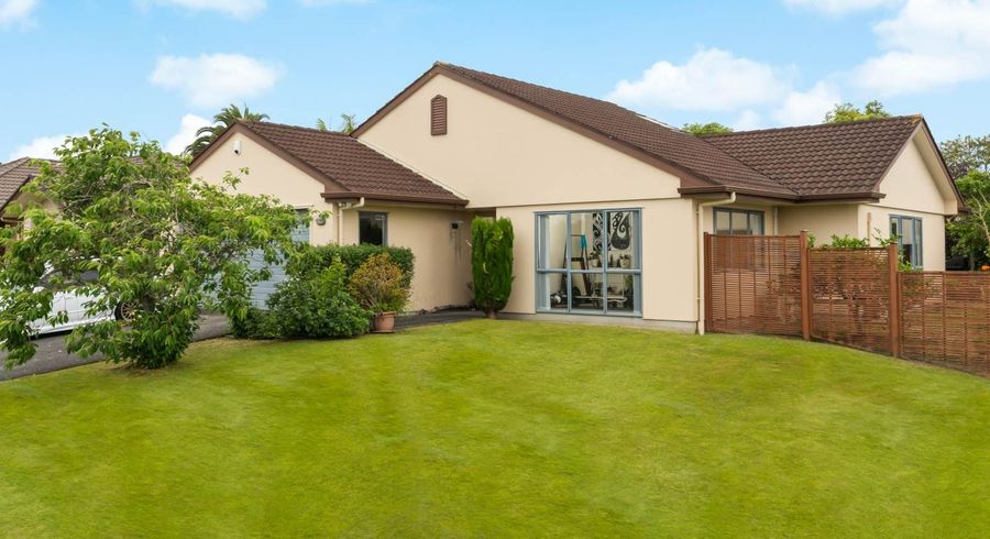  at 40 Hillwell Drive, Henderson, Auckland