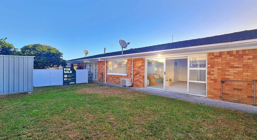  at 2/90 Puhinui Road, Papatoetoe, Auckland