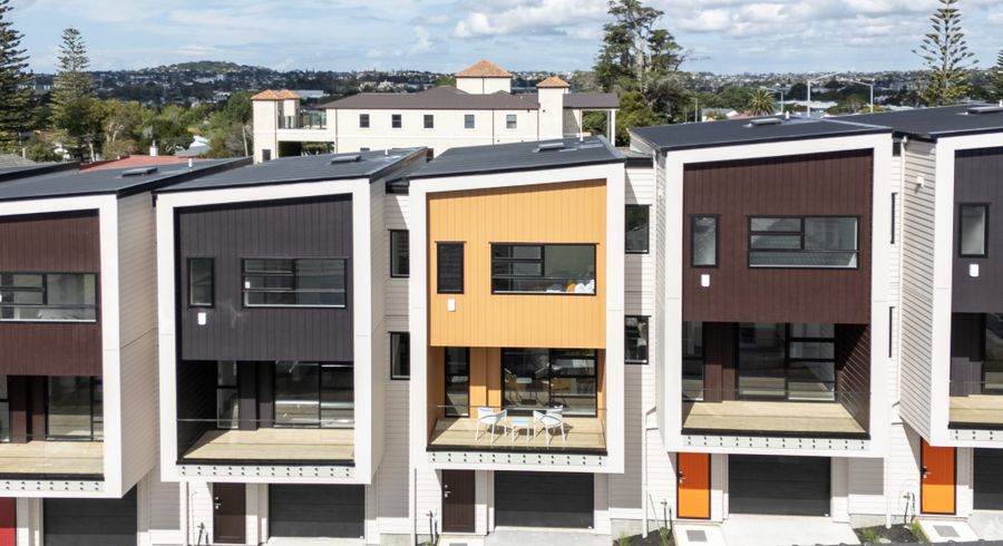  at 3153 Great North Road, New Lynn, Waitakere City, Auckland