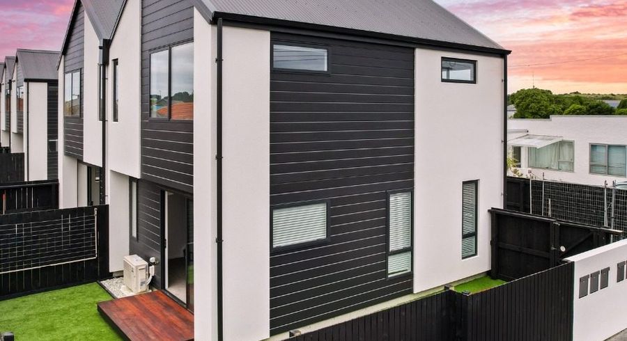  at 67B Royal Crescent, Saint Kilda, Dunedin, Otago