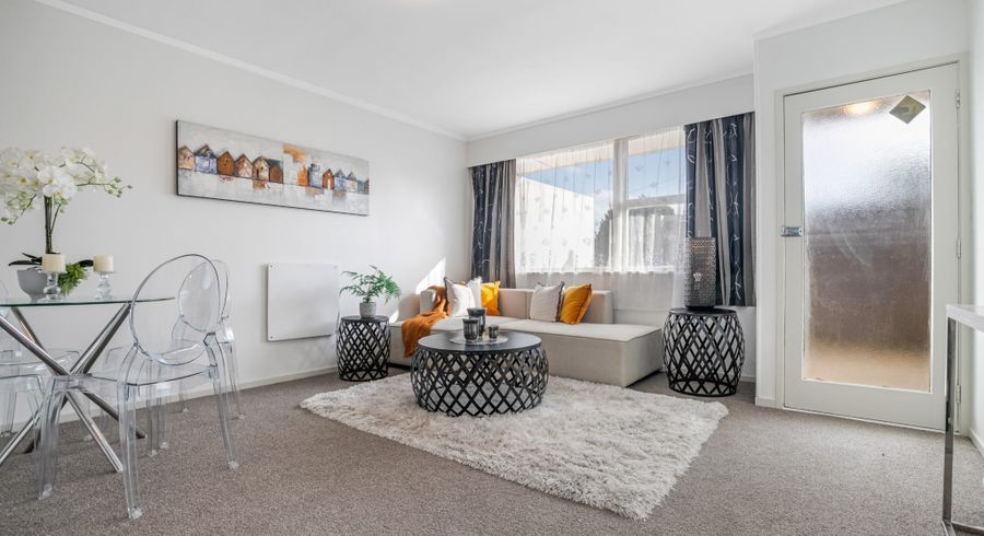  at 2/18 Jane Cowie Avenue, Otahuhu, Auckland