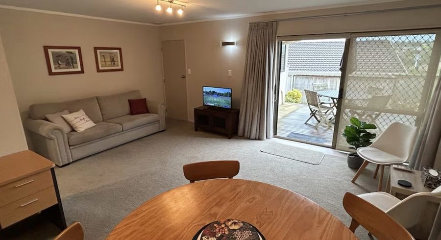  at 25 Galloway Crescent, Farm Cove, Manukau City, Auckland