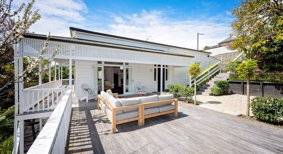  at 12 Hadfield Terrace, Bluff Hill, Napier, Hawke's Bay