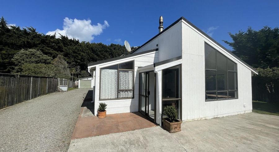  at 11 Hydrabad Drive, Waitarere Beach, Levin