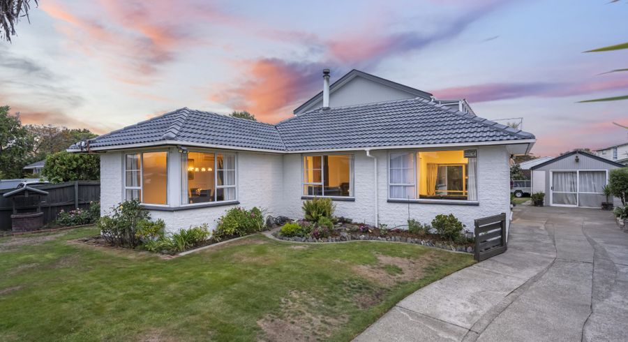  at 241 Shortland Street, Aranui, Christchurch City, Canterbury