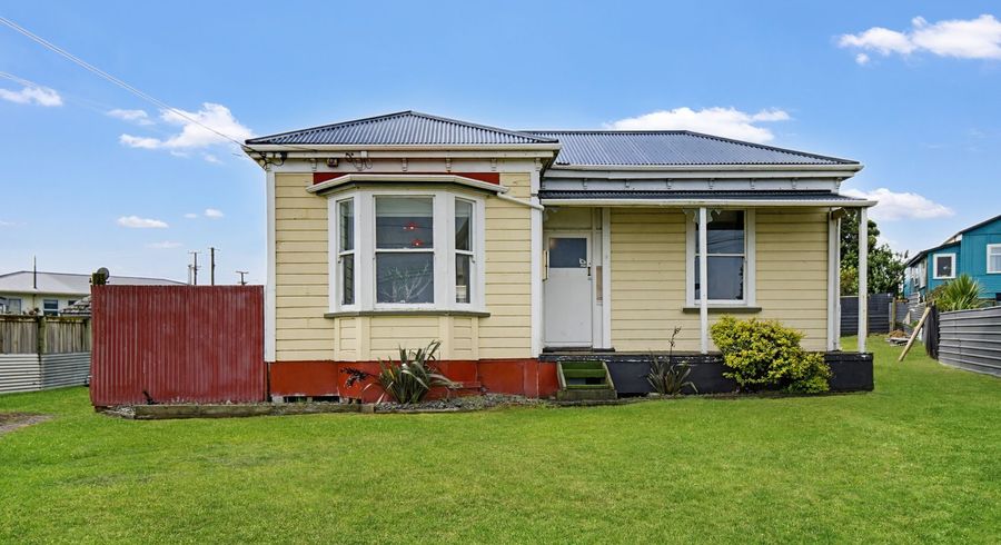  at 4 Ashton Terrace, Castlecliff, Whanganui, Manawatu / Whanganui