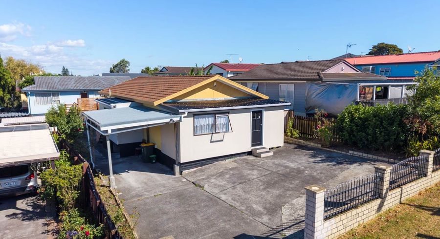  at 2/76 Palmers Road, Clendon Park, Manukau City, Auckland