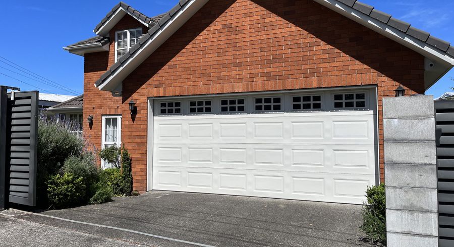  at 1 Mount Taylor Drive, Glendowie, Auckland