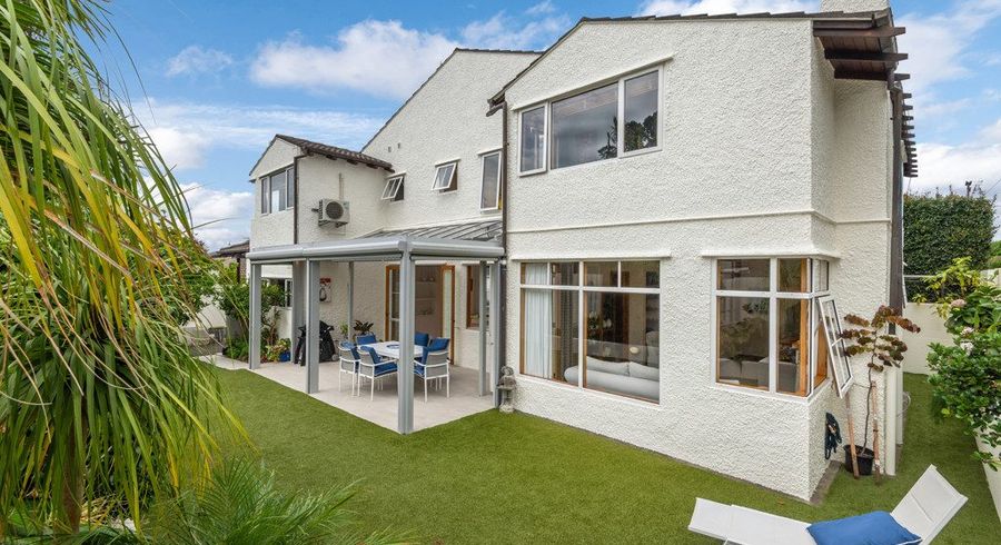  at 2/14 Sanders Avenue, Takapuna, North Shore City, Auckland