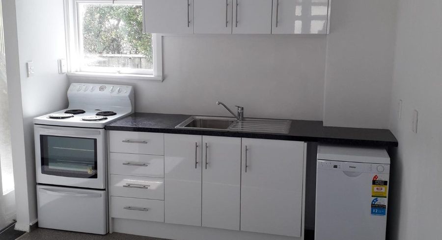  at 3/104 Onepu Road, Lyall Bay, Wellington, Wellington