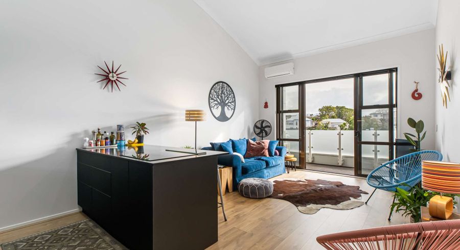  at 302/3 Morningside Drive, Morningside, Auckland City, Auckland