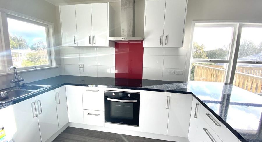  at 27 Brunton Place, Glenfield, Auckland