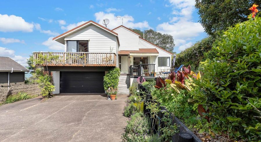  at 1/68 Beach Road, Castor Bay, Auckland