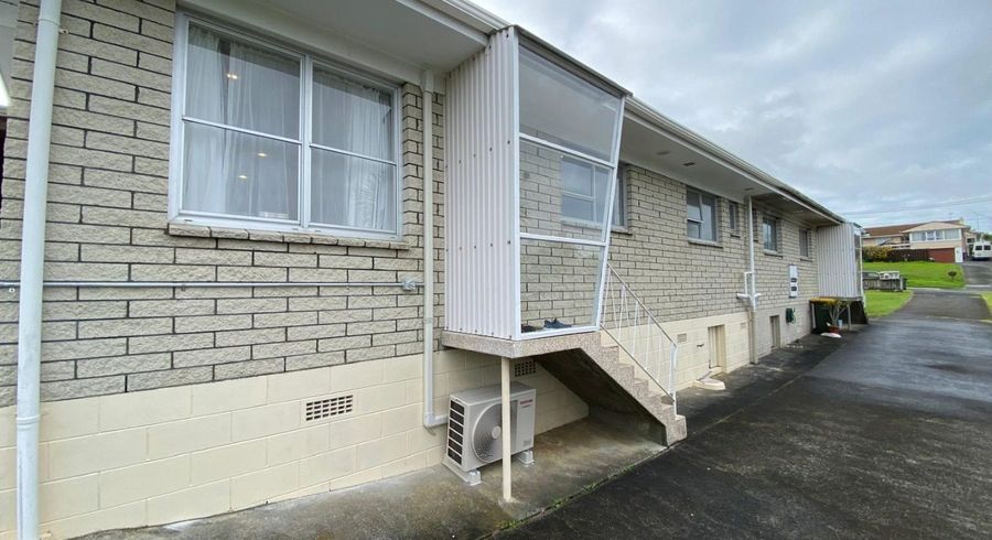  at 2/15 O'halloran Road, Howick, Manukau City, Auckland