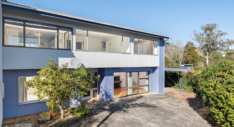  at 2/48 Mayfair Crescent, Mairangi Bay, North Shore City, Auckland