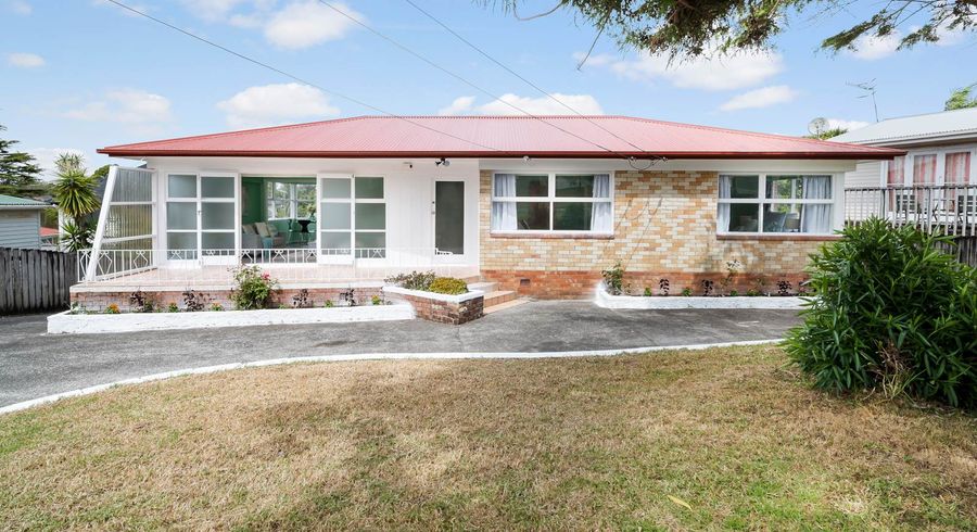  at 4 Drew Street, Mount Roskill, Auckland
