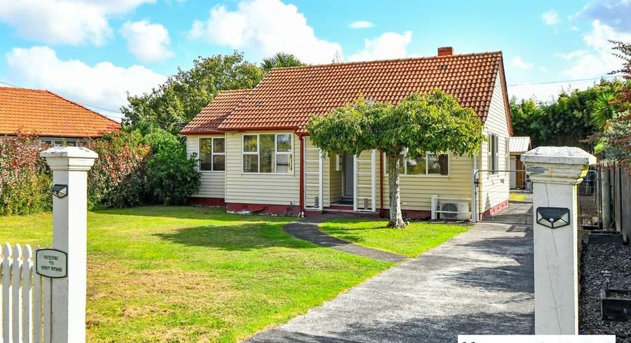  at 8 Village Way, Ardmore, Papakura