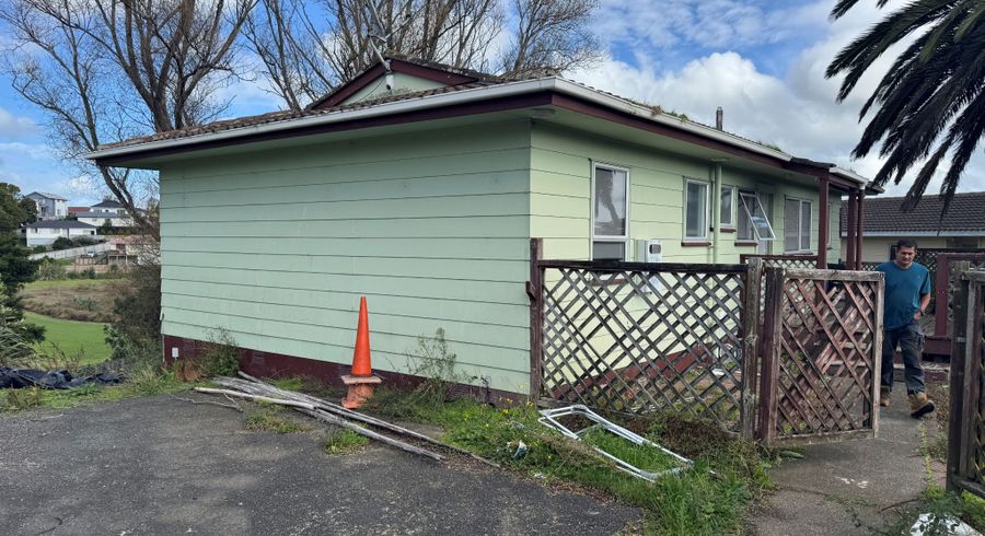  at 2 Garfield Road, Helensville, Rodney, Auckland