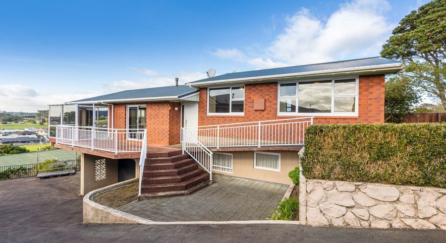  at 6 Hillcrest Street, Glen Avon, New Plymouth, Taranaki