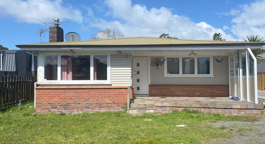  at 72 Godley Road, Green Bay, Waitakere City, Auckland