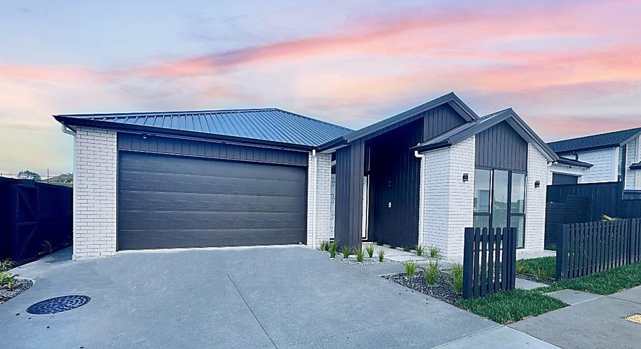  at 5 Parkland Loop, Milldale, Rodney, Auckland