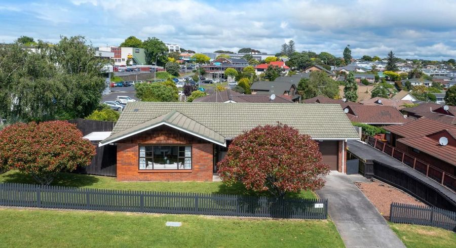  at 1/50 Wellington Street, Howick, Auckland