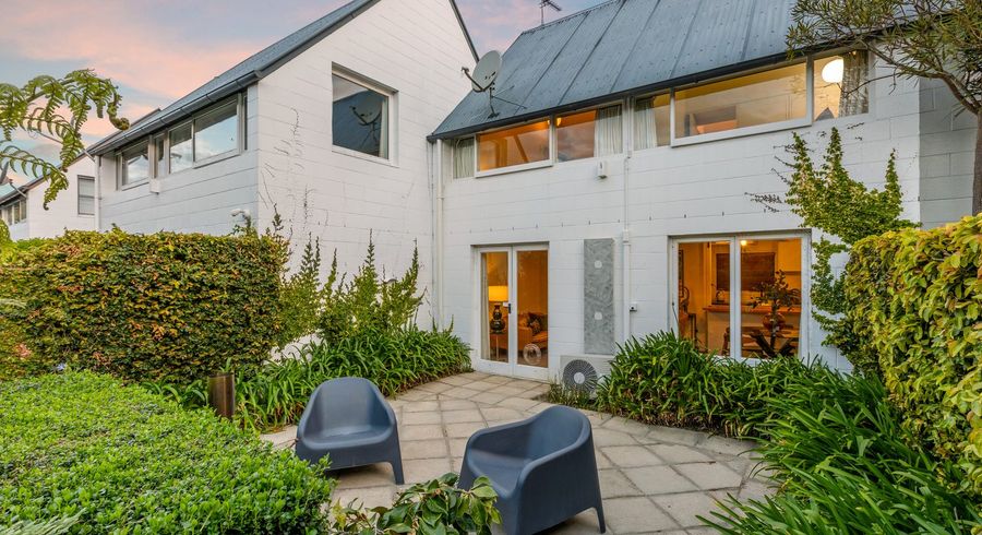  at 4/104 Rossall Street, Merivale, Christchurch City, Canterbury