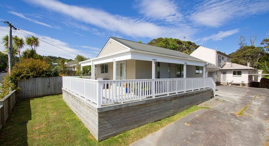  at 1/127 Atkinson Road, Titirangi, Waitakere City, Auckland