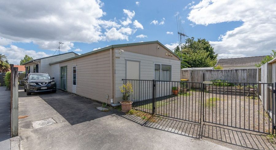  at 129b Boundary Road - FULLY FURNISHED, Claudelands, Hamilton, Waikato