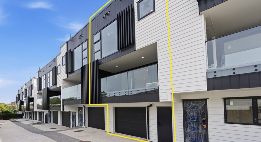  at 8/201 Sunnynook Road, Sunnynook, North Shore City, Auckland