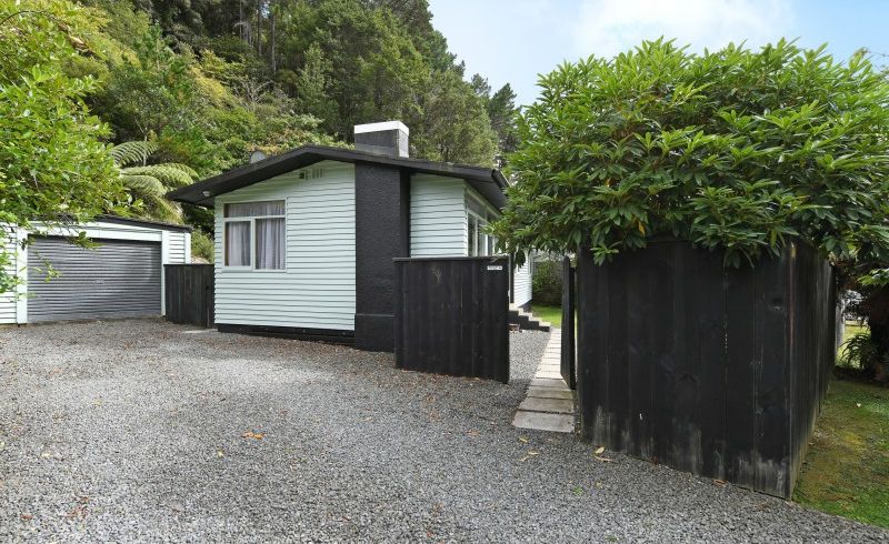  at 104 Pinehaven Road, Pinehaven, Upper Hutt