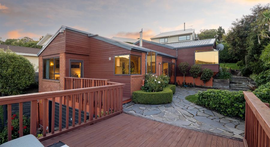  at 182 Clifton Terrace, Sumner, Christchurch City, Canterbury