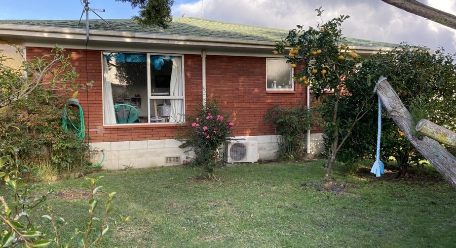  at 2/36 Blacklock  Avenue, Henderson, Waitakere City, Auckland