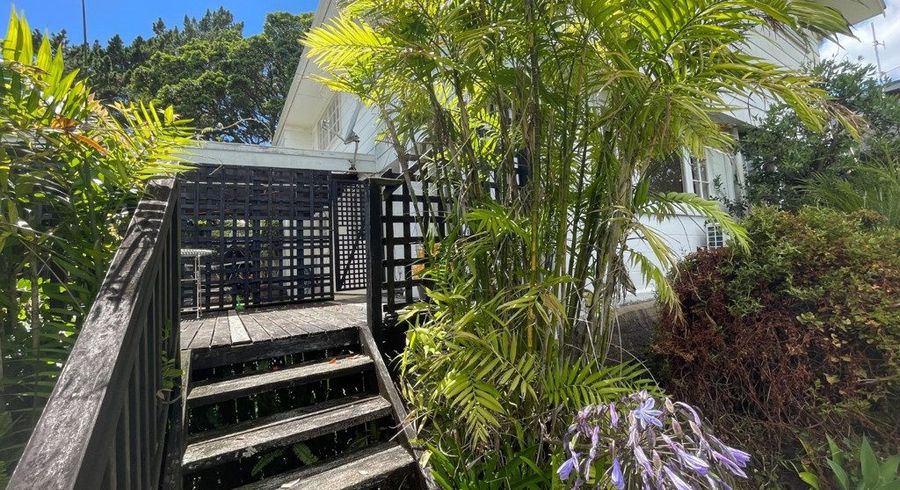  at Northcross, North Shore City, Auckland